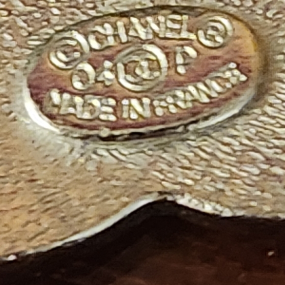 EUC RARE🔥Chanel 04 Enamel Orange Red Pin Brooch - Picture 5 of 7